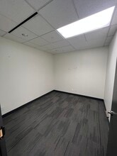 5500 N Service Rd, Burlington, ON for lease Interior Photo- Image 2 of 9