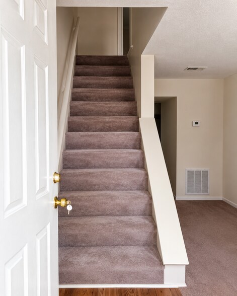 301 Mary Ln, Warner Robins, GA à vendre - Photo du bâtiment - Image 2 de 11