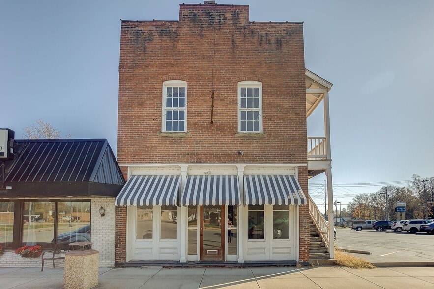 14 1/2 Main St., Pinckneyville, IL for sale - Building Photo - Image 2 of 16