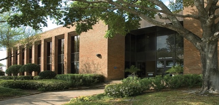 2537 S Gessner Rd, Houston, TX for lease Building Photo- Image 1 of 2