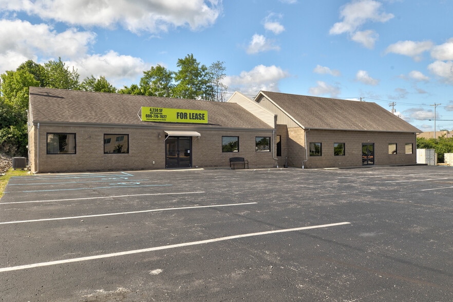 270 Evans Ave, Mount Sterling, KY for lease - Building Photo - Image 1 of 19