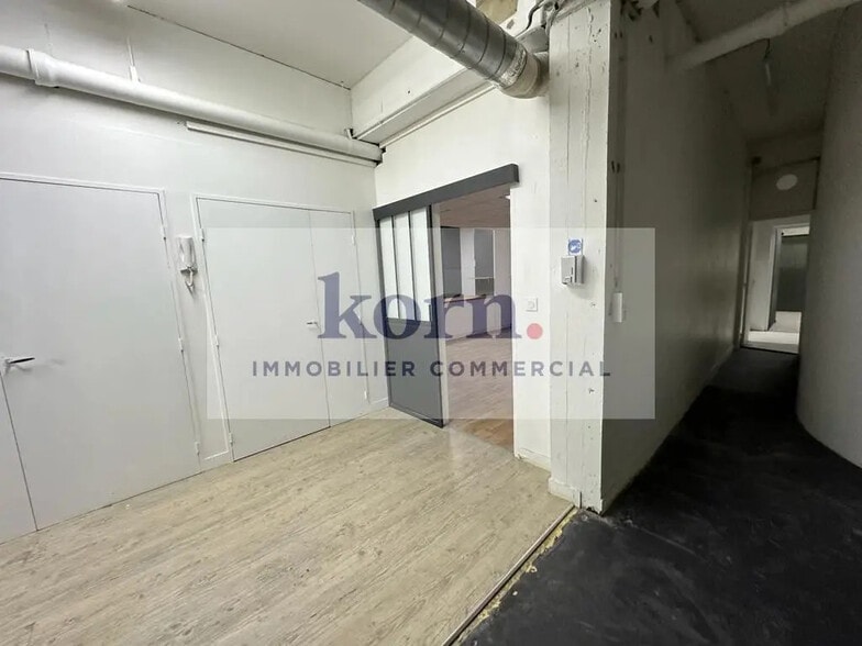 Retail in Levallois-Perret for lease - Interior Photo - Image 3 of 8