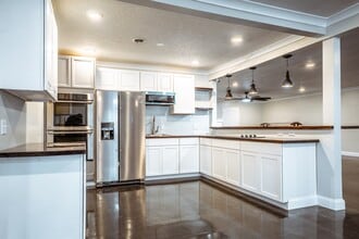 20805 Seminary St, Hollow Rock, TN for sale Interior Photo- Image 2 of 5