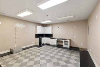 1201 S Commercial Blvd, Arlington, TX à vendre Photo intérieure- Image 2 de 10