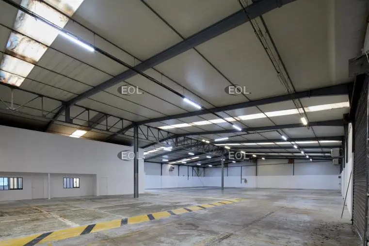 Flex in Morangis for lease - Interior Photo - Image 3 of 7