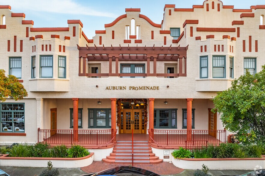 853 Lincoln Way, Auburn, CA à louer - Photo du bâtiment - Image 2 de 4