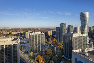 4 Robert Speck Pky, Mississauga, ON - Aérien  Vue de la carte