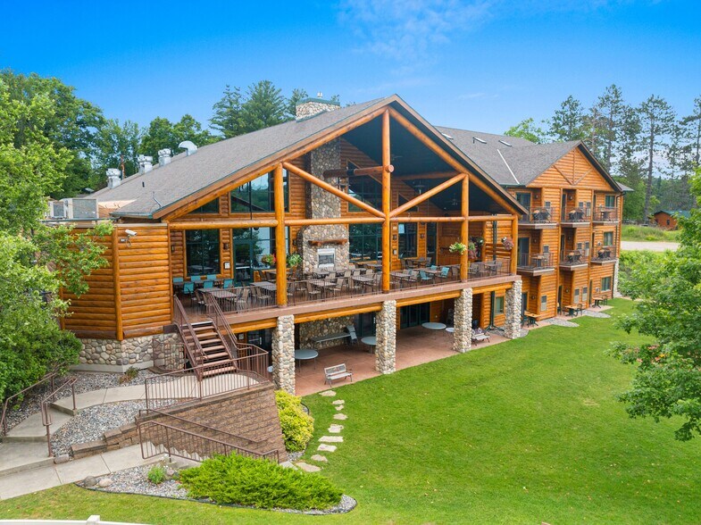 18398 Waubee Park Ln, Lakewood, WI à vendre - Photo du bâtiment - Image 2 de 41