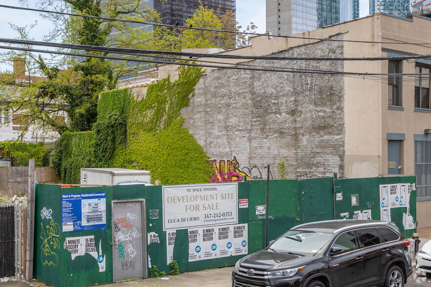 4021 27th St, Long Island City, NY for lease - Primary Photo - Image 1 of 5