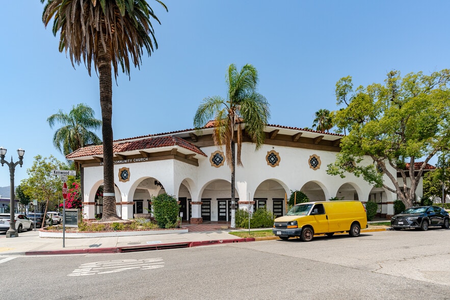 333 E Colorado St, Glendale, CA for lease - Building Photo - Image 2 of 76