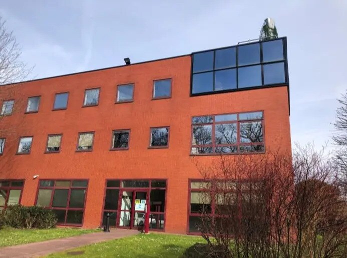 Office in Champs-sur-Marne for lease Building Photo- Image 1 of 6