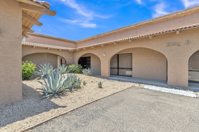 More details for 13711 W Camino Del Sol, Sun City West, AZ - Office for Lease