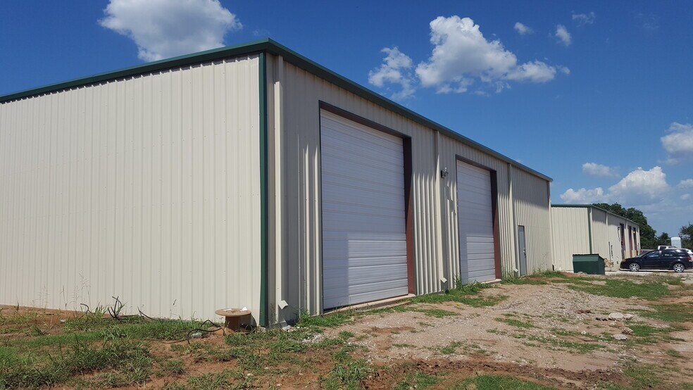 2141 Collins Rd, Denton, TX à louer - Photo du bâtiment - Image 3 de 3