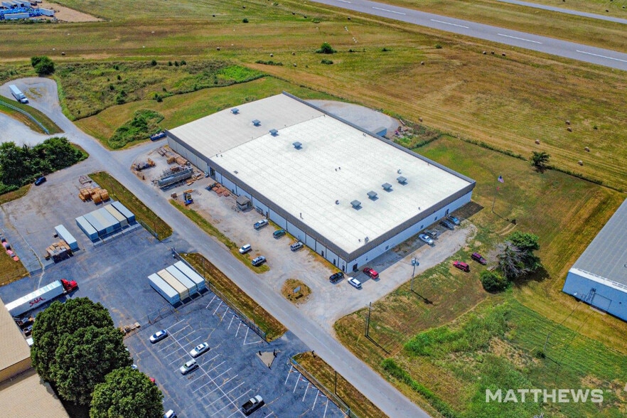 7034 Industrial Park Rd, Mount Pleasant, TN for lease - Building Photo - Image 2 of 3