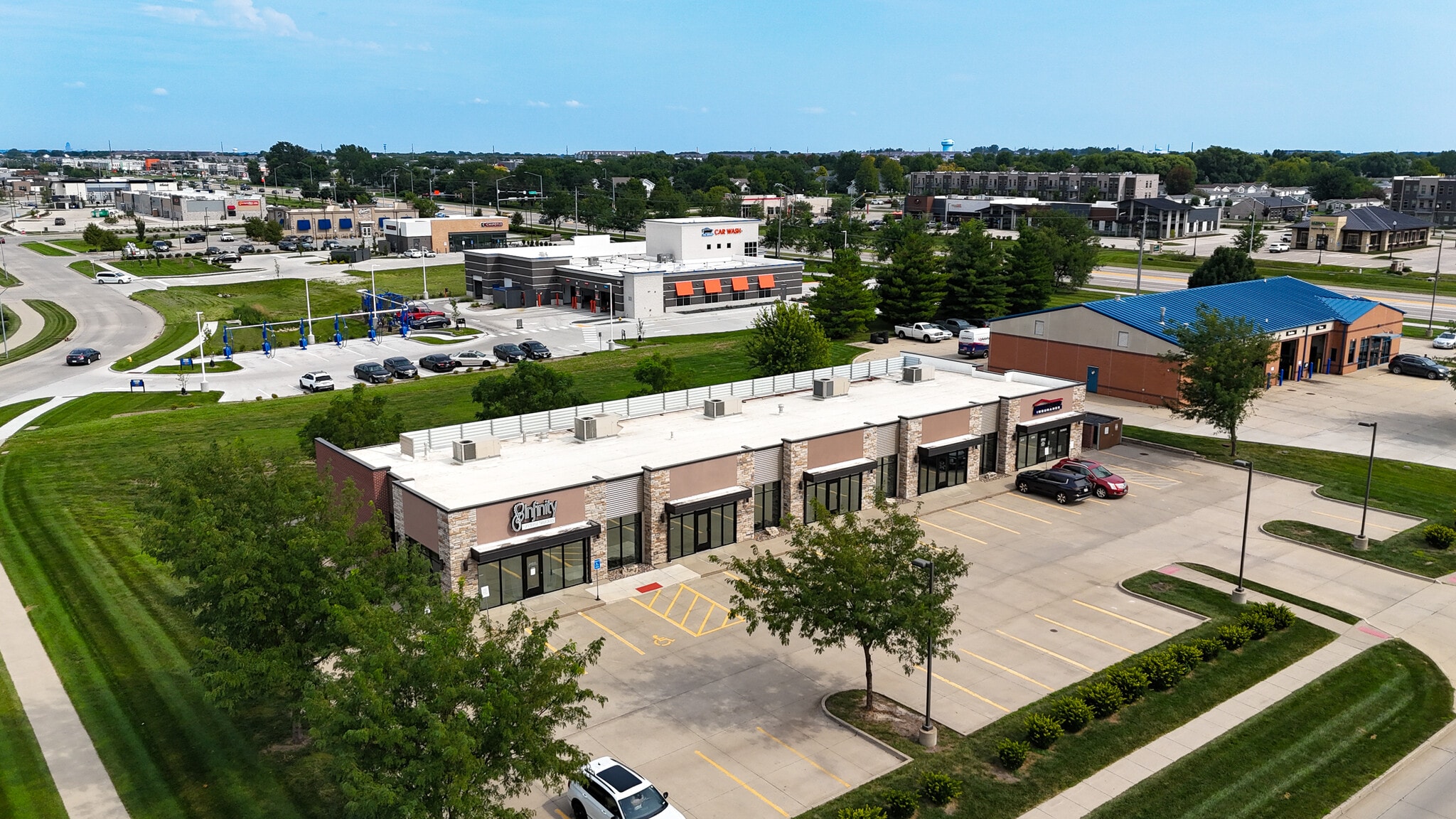 55-95 Dartmoor Dr, Waukee, IA for lease Primary Photo- Image 1 of 5