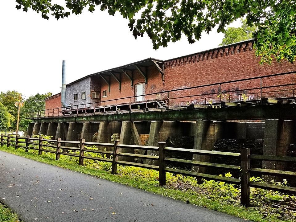 12 Harmony St, Adams, MA à vendre Photo principale- Image 1 de 1