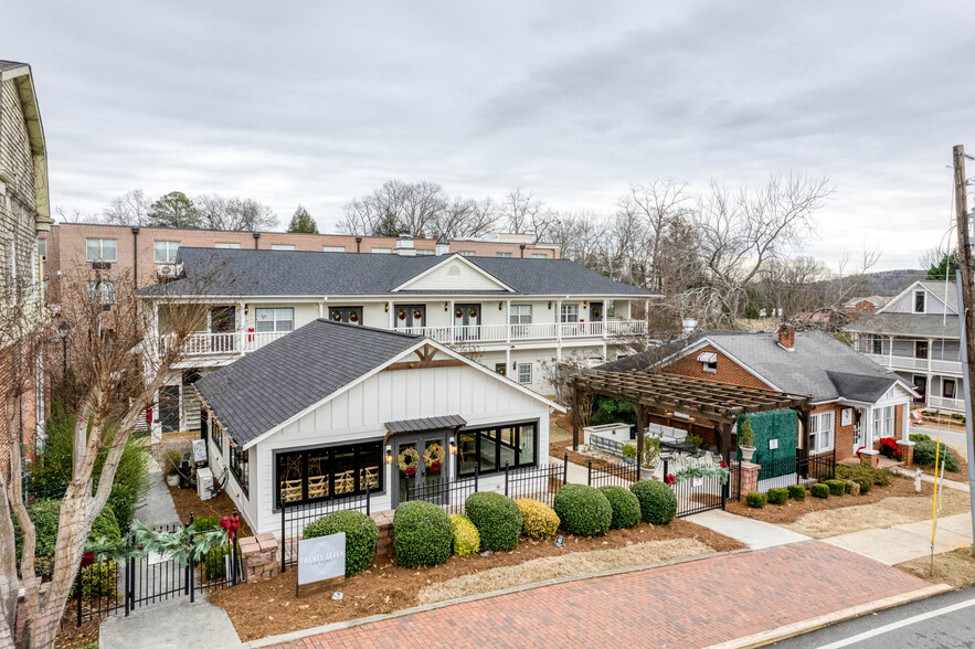 27 S Park St, Dahlonega, GA à vendre - Photo du bâtiment - Image 1 de 1