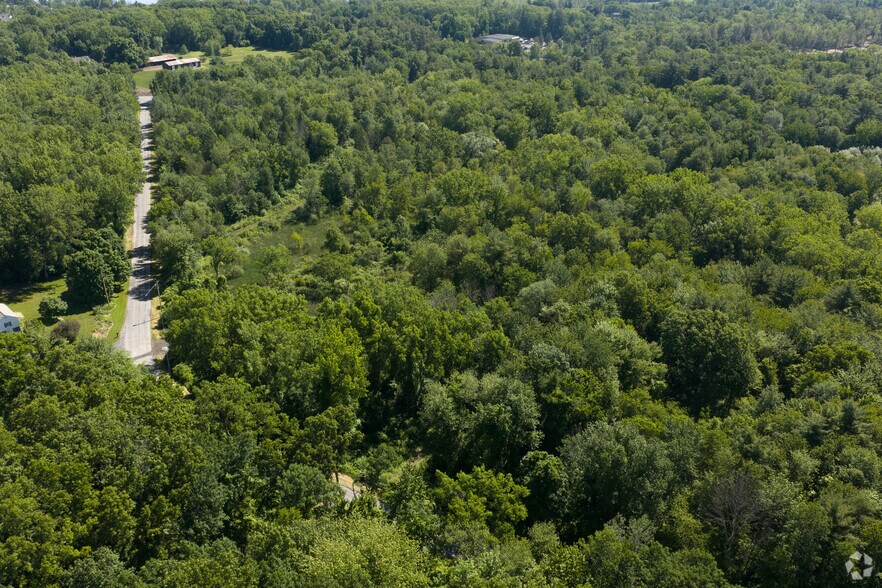 117 Wood Rd, Round Lake, NY for sale - Building Photo - Image 1 of 4