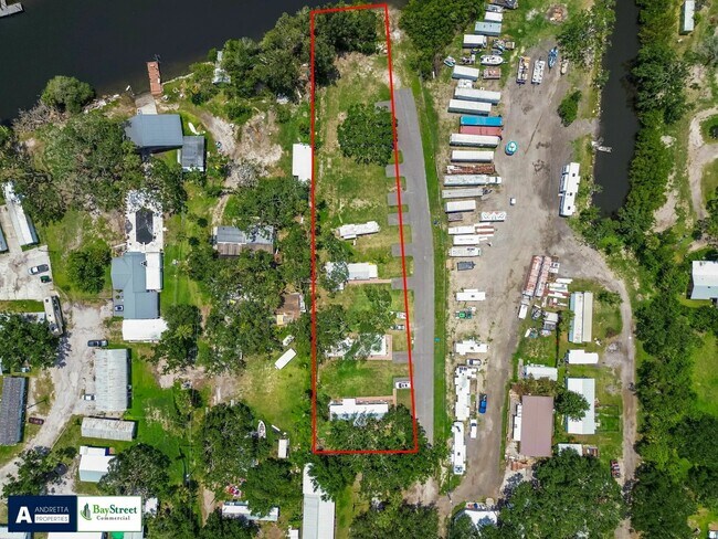 More details for 11224 Restwood Dr, Gibsonton, FL - Multifamily for Sale