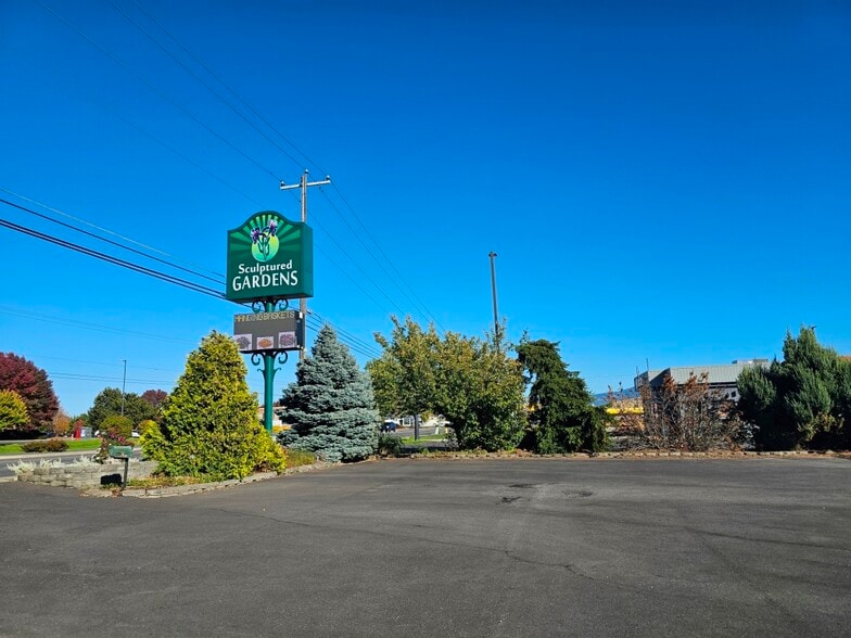 15614 E Sprague Ave, Veradale, WA for sale - Building Photo - Image 2 of 18