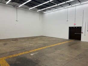 901-929 S Pickett St, Alexandria, VA for lease Interior Photo- Image 2 of 3