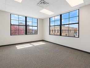 286-300 Main St, Hackensack, NJ à louer Photo intérieure- Image 2 de 3