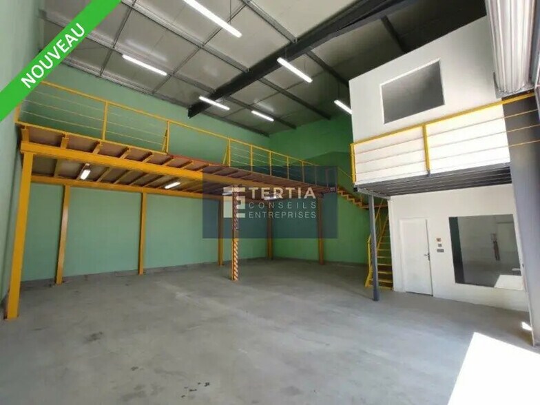 Flex in Vendargues for lease - Interior Photo - Image 2 of 4