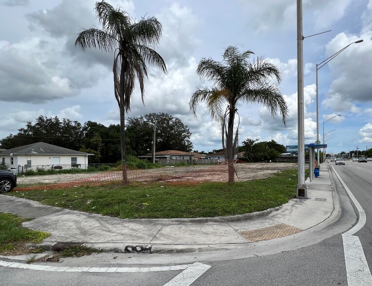 1477 NW 79th St, Miami, FL for sale - Primary Photo - Image 1 of 1