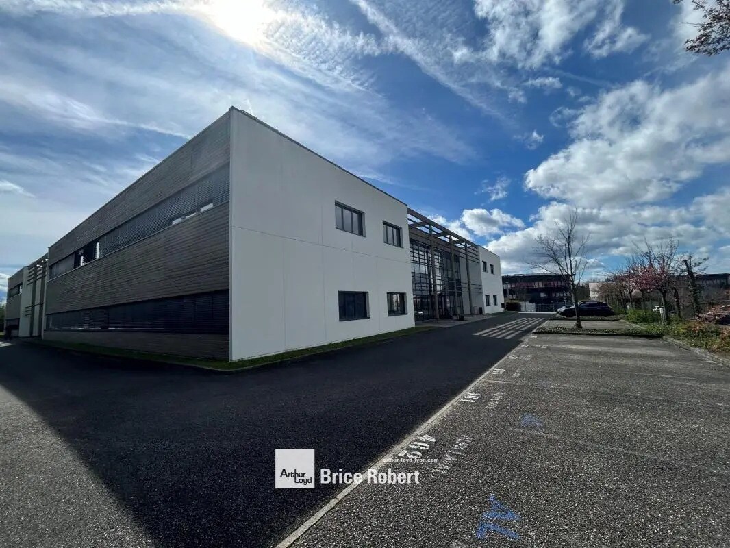 97 Allée Alexandre Borodine, Saint-Priest for lease Building Photo- Image 1 of 26
