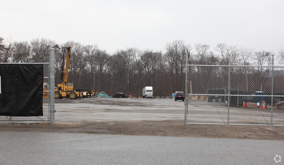 7454 Shipley Ave, Harmans, MD à vendre - Photo du bâtiment - Image 2 de 3