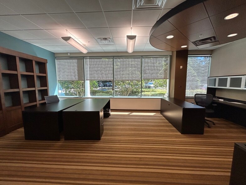 4705 S Apopka Vineland Rd, Orlando, FL for lease - Interior Photo - Image 2 of 11