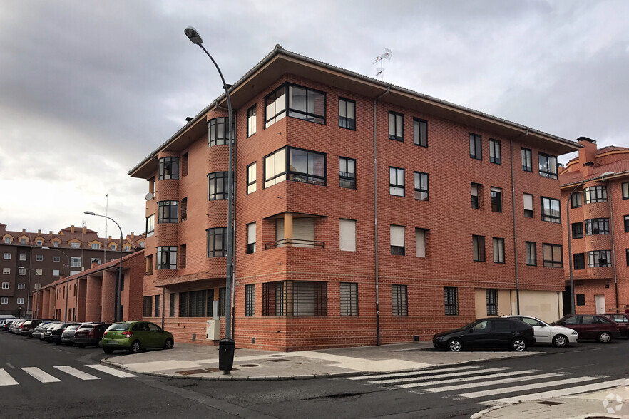 Calle Alfredo Abella, 1, Ávila, Ávila à vendre - Photo du bâtiment - Image 2 de 2