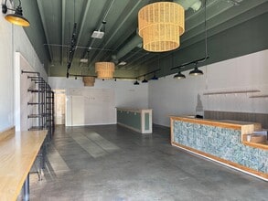 2030-2046 Harvard St, Sarasota, FL à louer Photo intérieure- Image 2 de 5