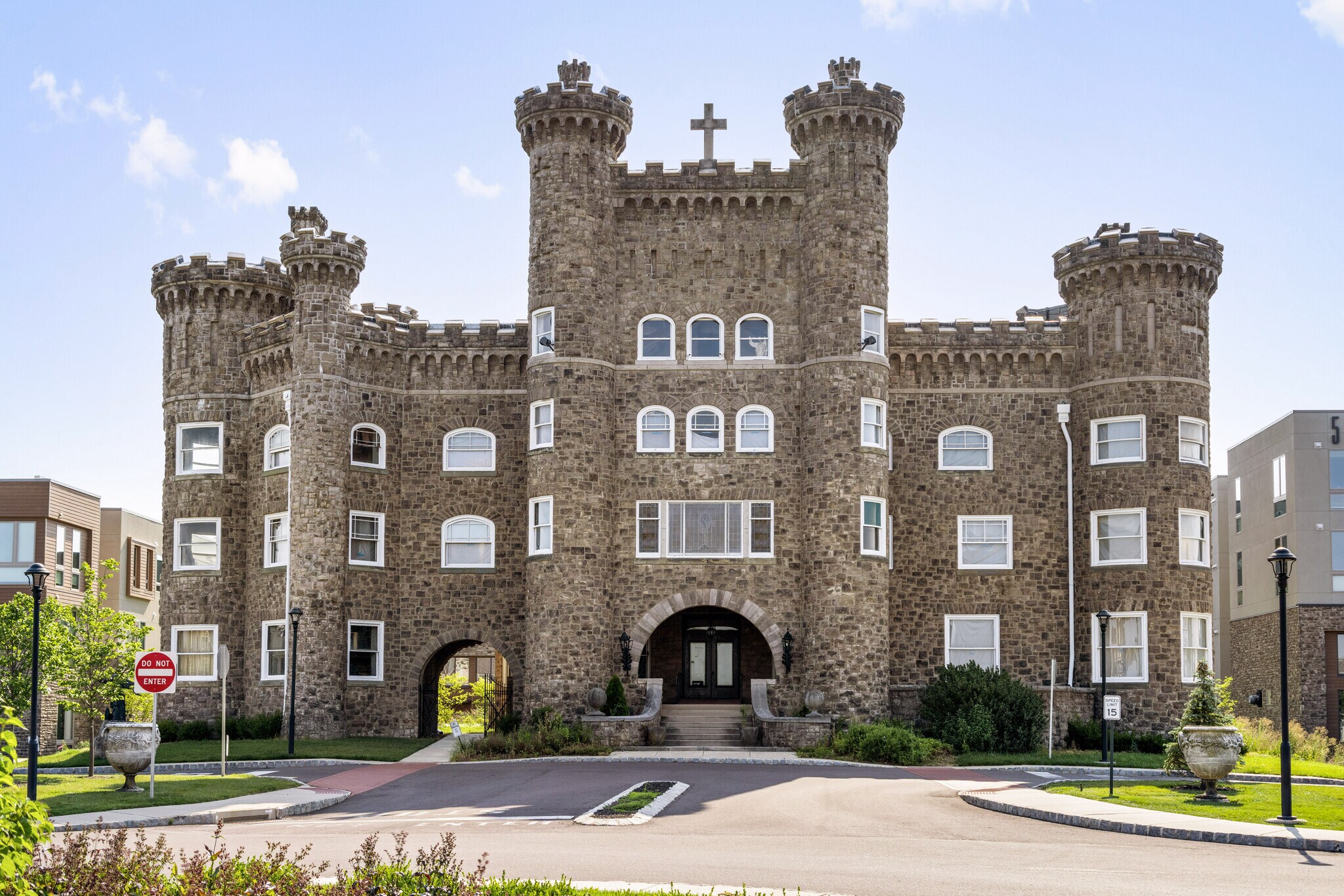 500 Mattison Ave, Ambler, PA à vendre Photo du bâtiment- Image 1 de 46