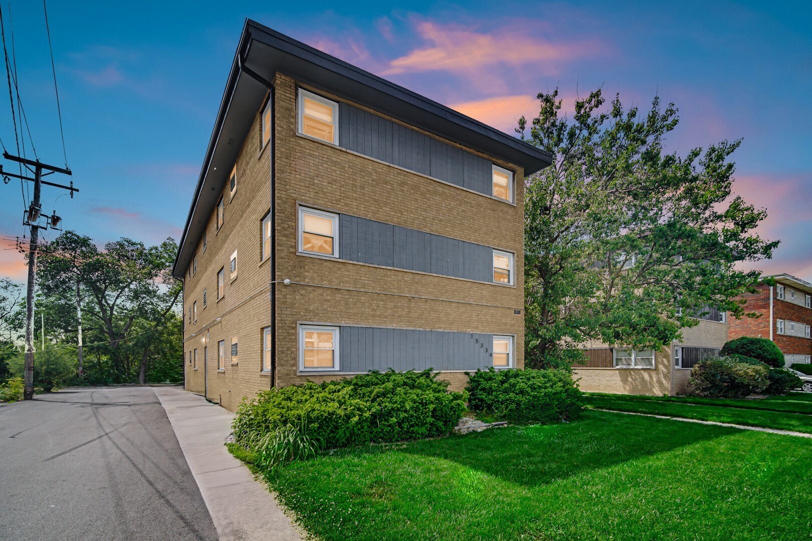 15334 Chicago, Dolton, IL à vendre Photo du bâtiment- Image 1 de 1