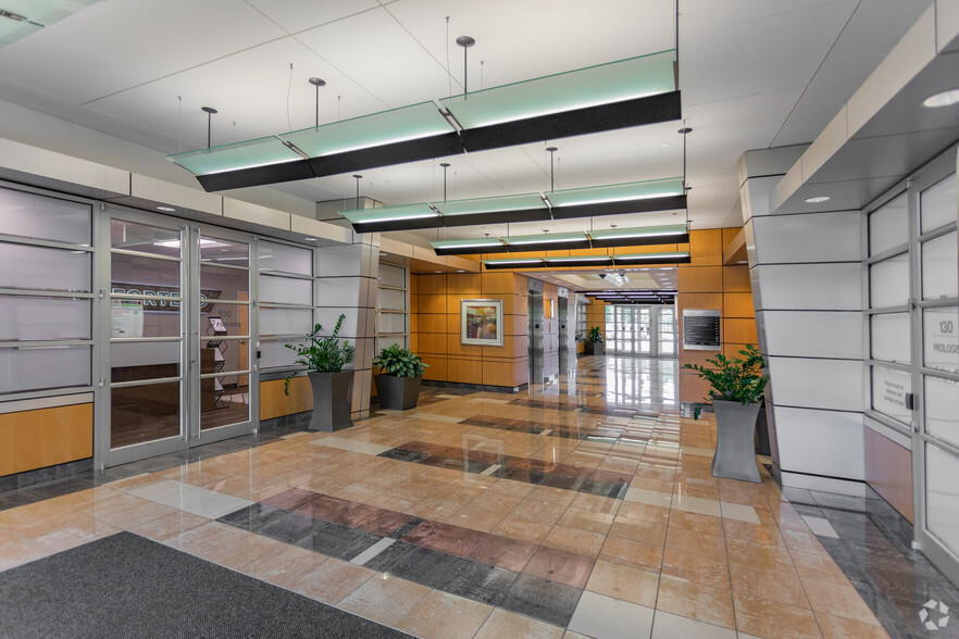6711 Columbia Gateway Dr, Columbia, MD for lease - Lobby - Image 2 of 9