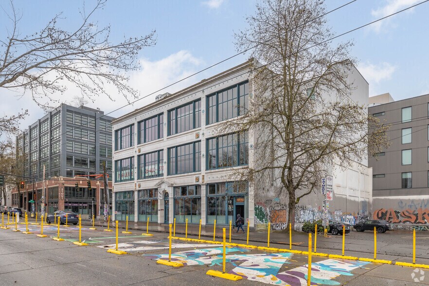 1021 E Pine St, Seattle, WA à louer - Photo du bâtiment - Image 2 de 5