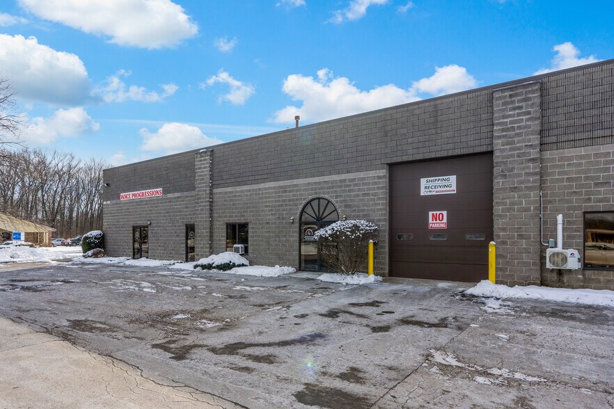 34 Patria Rd, South Windsor, CT à louer - Photo du bâtiment - Image 3 de 36