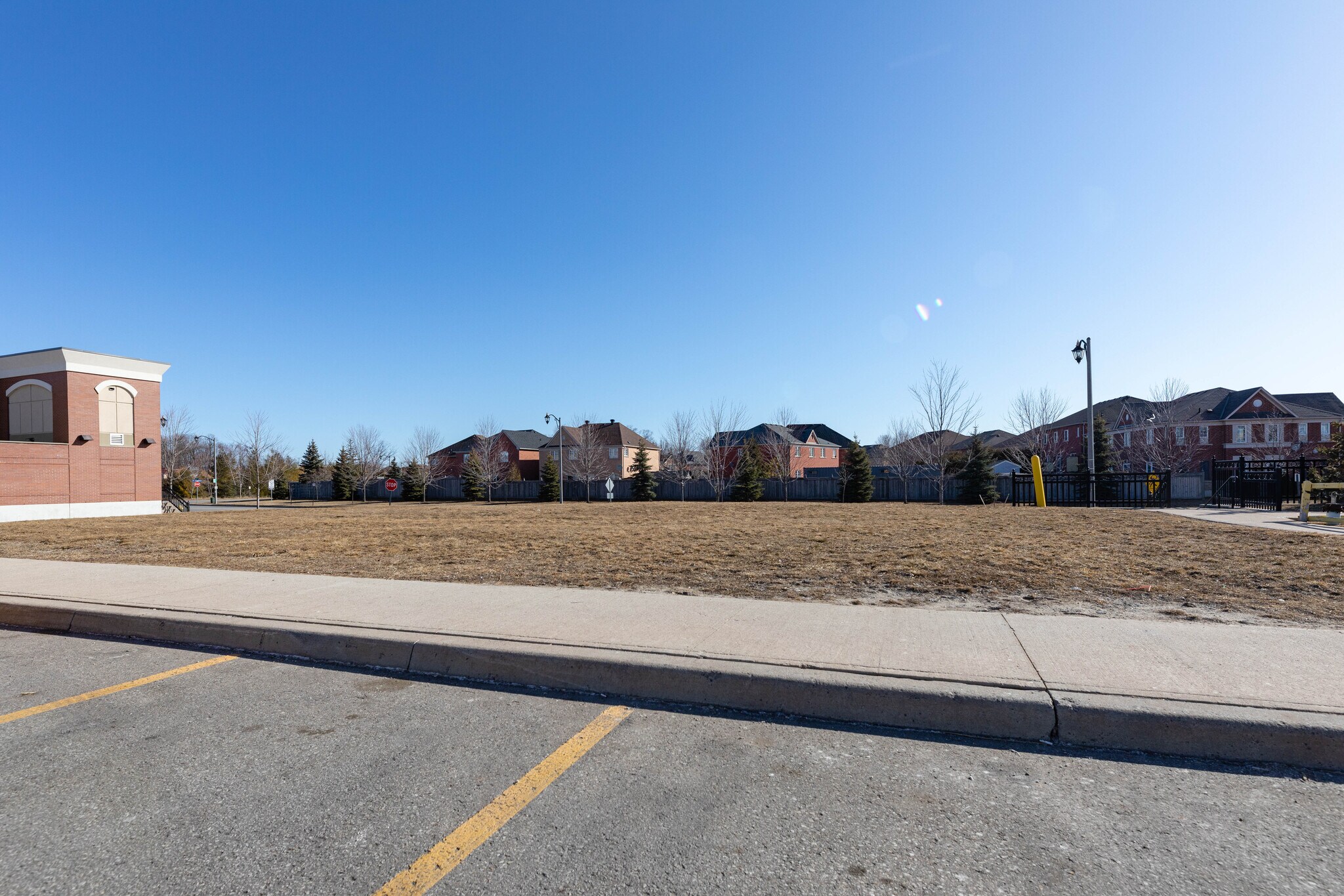 75 Williamson Dr W, Ajax, ON à vendre Photo principale- Image 1 de 1