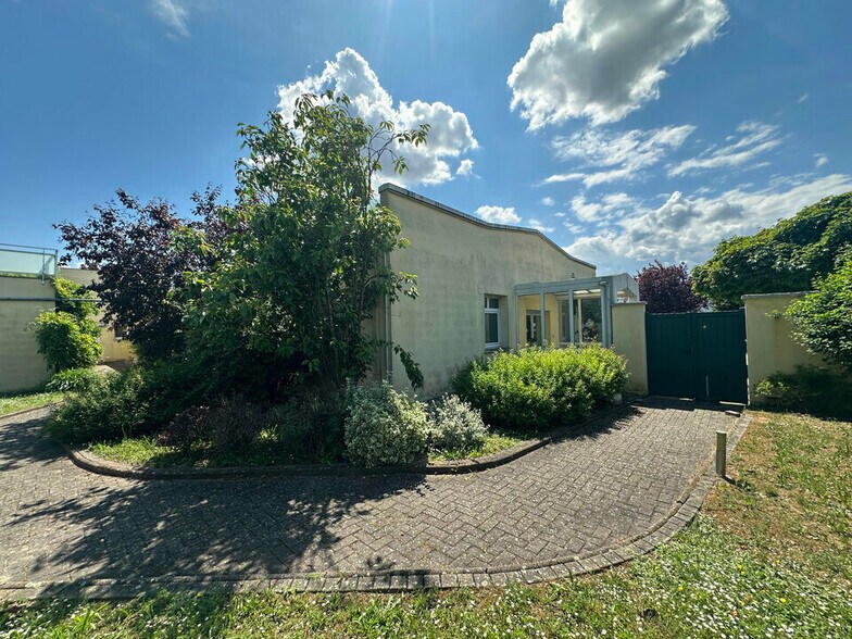Office in Molsheim for sale - Building Photo - Image 3 of 10