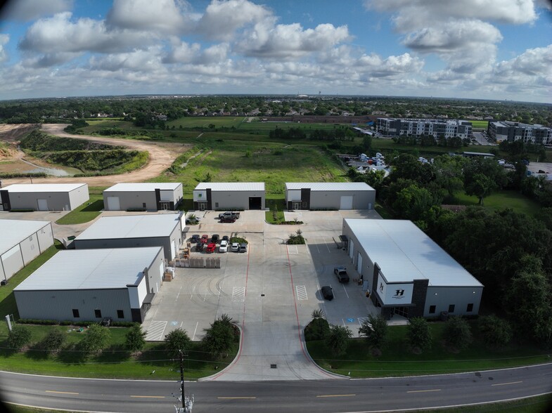 19956 Franz Rd, Katy, TX for lease - Matterport Community - Image 2 of 10