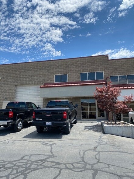 6531-6647 S Cottonwood St, Murray, UT for lease - Building Photo - Image 2 of 7