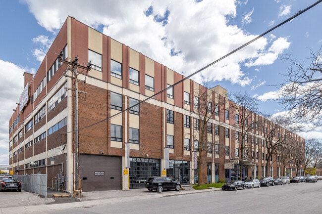Plus de détails pour 1350 Rue Mazurette, Montréal, QC - Bureau à louer