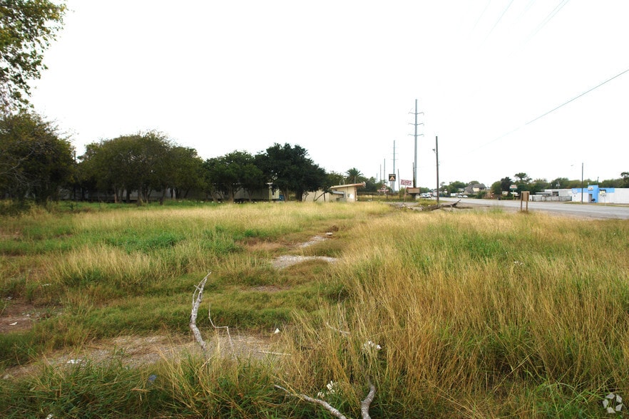 5501-5505 Leopard St, Corpus Christi, TX à vendre - Photo principale - Image 1 de 2
