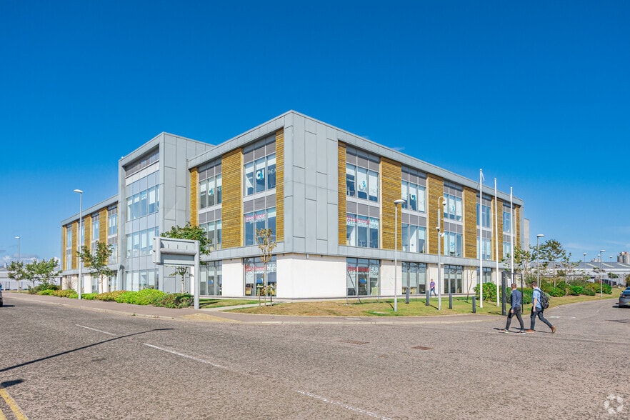 1 Balmoralhub Wellington Rd, Aberdeen for lease - Primary Photo - Image 1 of 2
