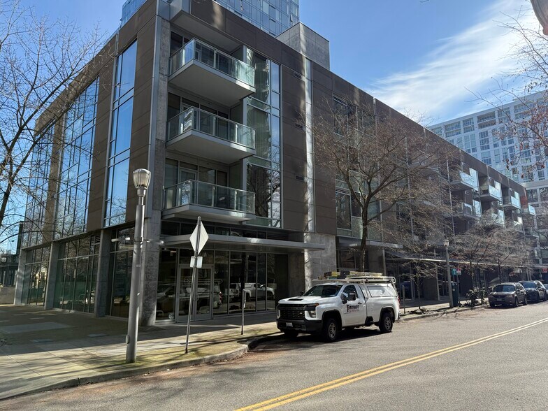 841 S Gaines St, Portland, OR à louer - Photo du bâtiment - Image 2 de 4