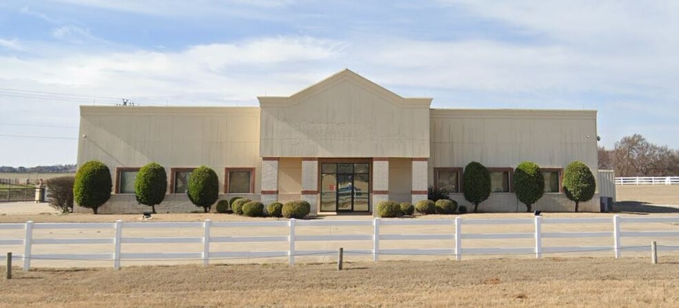 1200 W Interstate Dr, Norman, OK for lease - Building Photo - Image 2 of 3