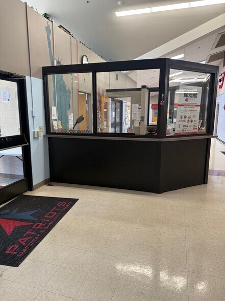 615 S 5th St, Rockford, IL à louer - Photo du bâtiment - Image 3 de 18