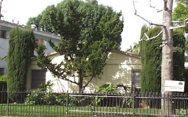 6539-6545 Sepulveda Blvd, Van Nuys, CA for sale Primary Photo- Image 1 of 3