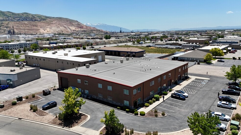190 N Cutler Dr, North Salt Lake, UT à louer - Photo du bâtiment - Image 2 de 28